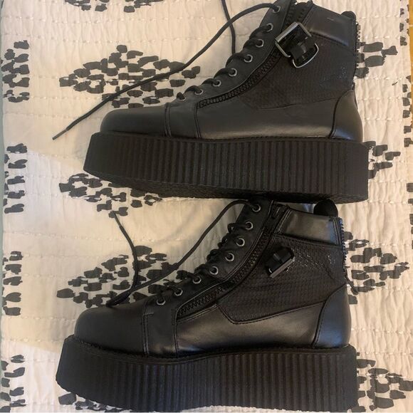 Demonia V-Creeper Black Platform Lace-Up Boots Vegan Leather - Picture 6 of 13